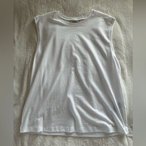 Banana republic white muscle tee oversized fit 🤍